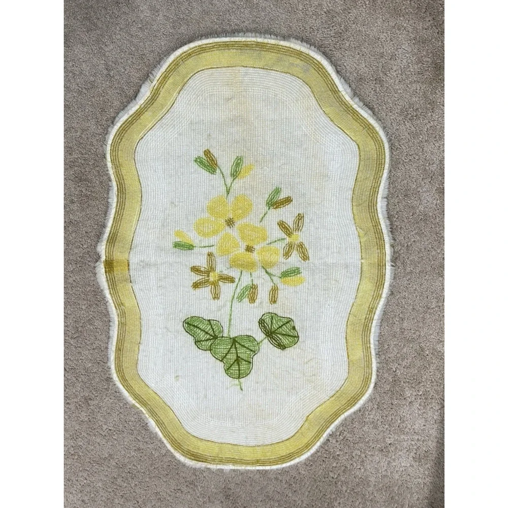 Vintage 70s Yarn Short Shag Shaggy Mustard Floral Sm Area Rug Bath Mat MCM Regal